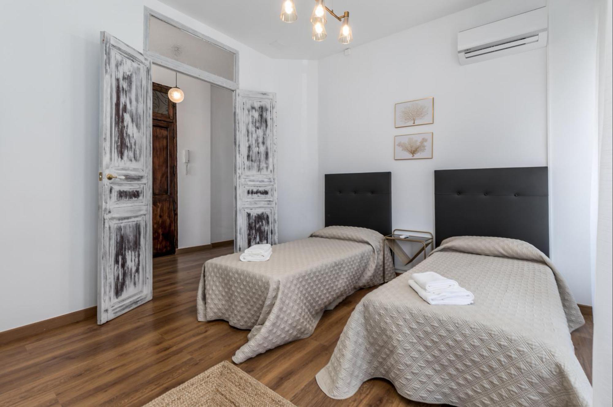 New Calabuig Apartaments Валенсия Экстерьер фото